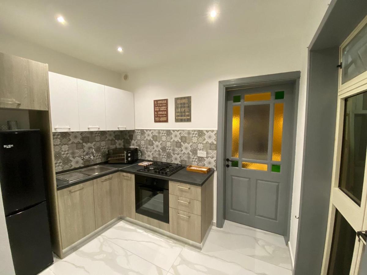 Вилла Cosy Private Townhouse In Heart Of Сенглея Экстерьер фото